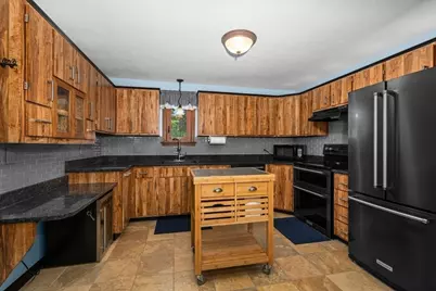 33 Scenic Ave, Webster, MA 01570 - Photo 7