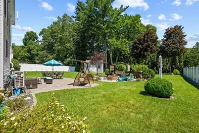 33 Scenic Ave, Webster, MA 01570 - Photo 5