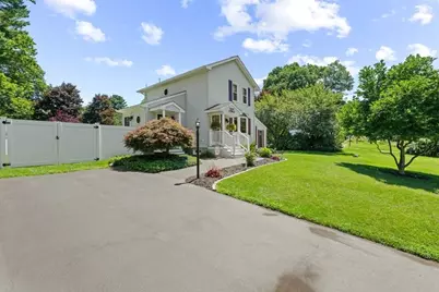 33 Scenic Ave, Webster, MA 01570 - Photo 3