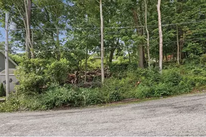 23 Vivian St, Worcester, MA 01603 - Photo 5