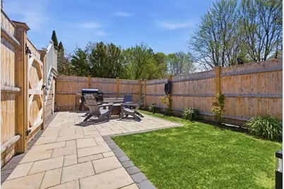 8 Milk Street #B, Newburyport, MA 01950 - Photo 39