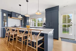 8 Milk St, Newburyport, MA 01950 - Photo 13