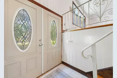 71 Colonial Dr, Reading, MA 01867 - Photo 3