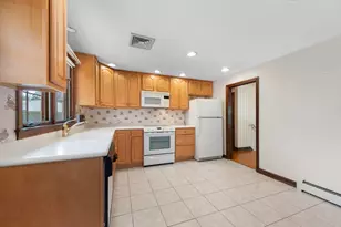 71 Colonial Dr, Reading, MA 01867 - Photo 9