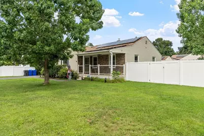 15 Pinebrook Dr, Springfield, MA 01129 - Photo 33