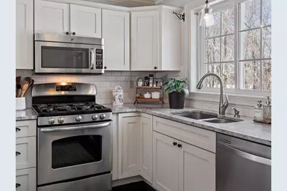 8A Maple St #1, Southborough, MA 01745 - Photo 21