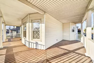 546 Shirley St, Winthrop, MA 02152 - Photo 35