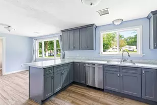 100 Stony Brook Rd, Raynham, MA 02767 - Photo 5