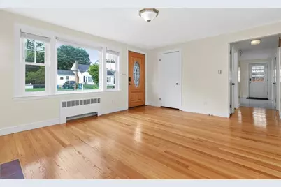 37 Kenmore Rd, Waltham, MA 02453 - Photo 7