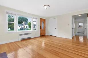 37 Kenmore Rd, Waltham, MA 02453 - Photo 7