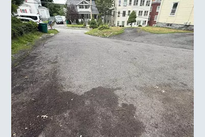 161 Plymouth St, Fitchburg, MA 01420 - Photo 3