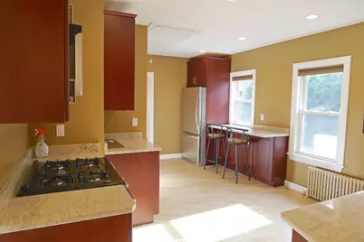 166-168 East Side Pkwy, Newton, MA 02458 - Photo 15