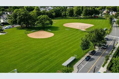 166-168 East Side Pkwy, Newton, MA 02458 - Photo 29