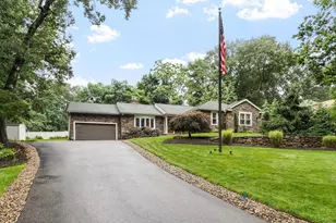 24 Robin Hill Rd, Chelmsford, MA 01824 - Photo 1