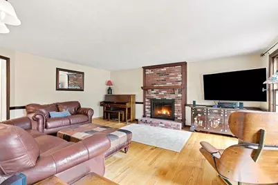 24 Crossbow Ln, North Andover, MA 01845 - Photo 9