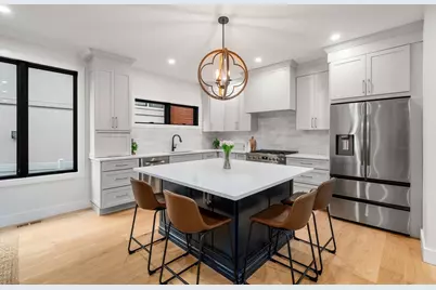 811 Heath St #Rear, Brookline, MA 02467 - Photo 9