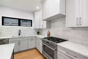 811 Heath St, Brookline, MA 02467 - Photo 11