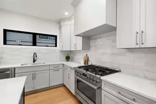 811 Heath St, Brookline, MA 02467 - Photo 11