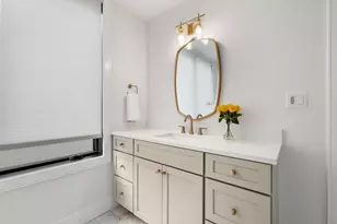 811 Heath St, Brookline, MA 02467 - Photo 21