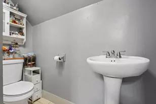 323 Rollstone St, Fitchburg, MA 01420 - Photo 27