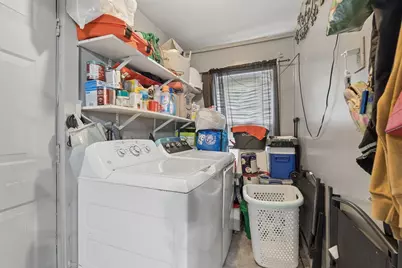 323 Rollstone St, Fitchburg, MA 01420 - Photo 17