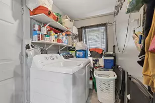 323 Rollstone St, Fitchburg, MA 01420 - Photo 17