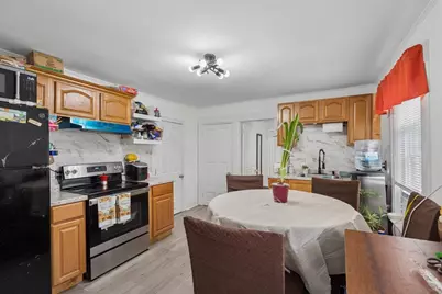 323 Rollstone St, Fitchburg, MA 01420 - Photo 11