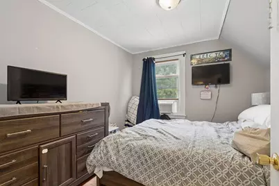 323 Rollstone St, Fitchburg, MA 01420 - Photo 23