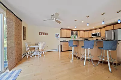 735 Pleasant St, Bridgewater, MA 02324 - Photo 9