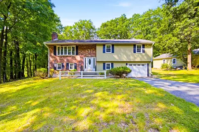 198 Hollis Rd, Lunenburg, MA 01462 - Photo 1