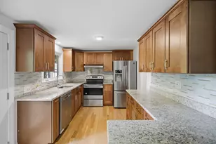 198 Hollis Rd, Lunenburg, MA 01462 - Photo 5
