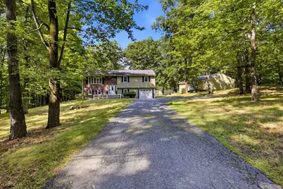 198 Hollis Rd, Lunenburg, MA 01462 - Photo 29