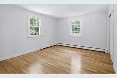 198 Hollis Rd, Lunenburg, MA 01462 - Photo 17