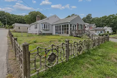 42 B St, Lynn, MA 01905 - Photo 5