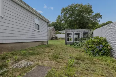 42 B St, Lynn, MA 01905 - Photo 9