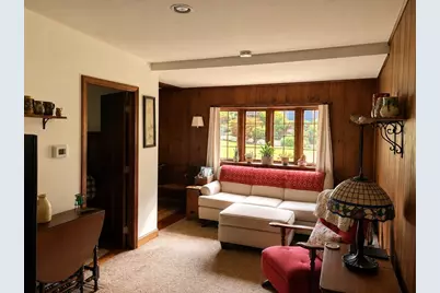 22 Hill St, Hopedale, MA 01747 - Photo 9