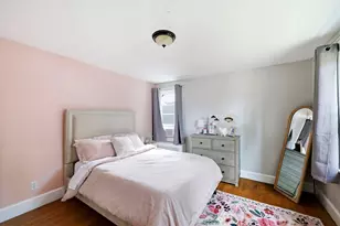 66 Rencelau St, Springfield, MA 01118 - Photo 35