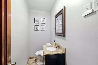 66 Rencelau St, Springfield, MA 01118 - Photo 27