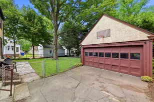 66 Rencelau St, Springfield, MA 01118 - Photo 39