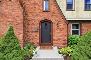 66 Rencelau St, Springfield, MA 01118 - Photo 5