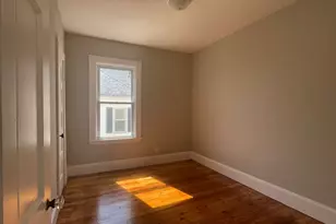 48 Woodlawn St, New Bedford, MA 02744 - Photo 11
