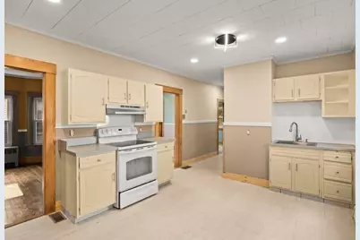 227 Dover St, Brockton, MA 02301 - Photo 31