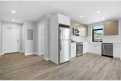 632 Centre St #204, Boston, MA 02139 - Photo 3