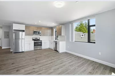 632 Centre St #204, Boston, MA 02139 - Photo 1