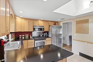 50 Pine St, Hudson, MA 01749 - Photo 11