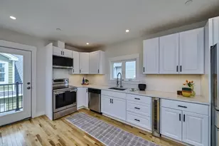 17 Macarthur St, Somerville, MA 02145 - Photo 11