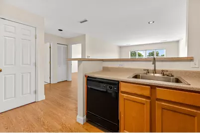 140 Railroad Ave #B403, Norwood, MA 02062 - Photo 17
