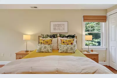 8 Woodhaven Dr, Edgartown, MA 02539 - Photo 17