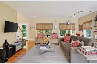 8 Woodhaven Dr, Edgartown, MA 02539 - Photo 3