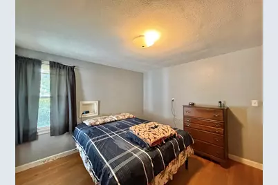 608 Pleasant St, Holyoke, MA 01040 - Photo 17